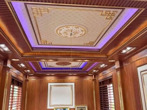 Trần nhựa giật cấp có hốc đèn vân gỗ-TN490