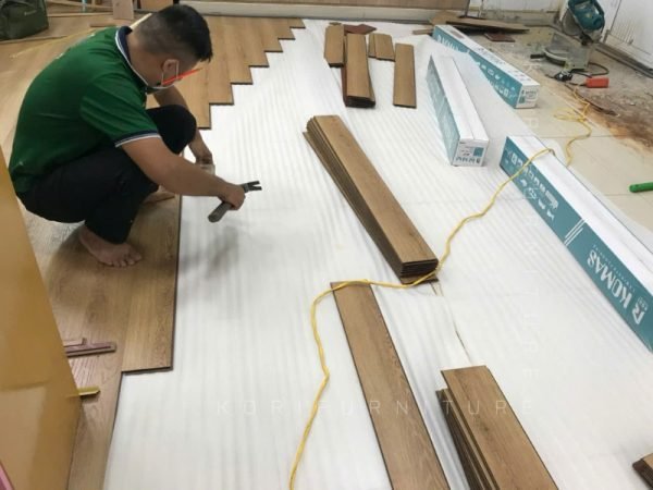 Thi công sàn gỗ công nghiệp tại Quảng Ngãi